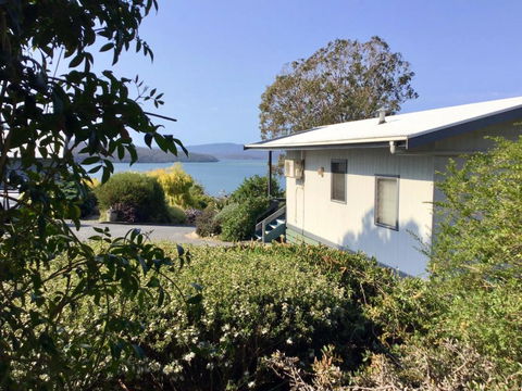 Blue Waters Holiday Cottages For 2 - Hervey Bay Accommodation 6