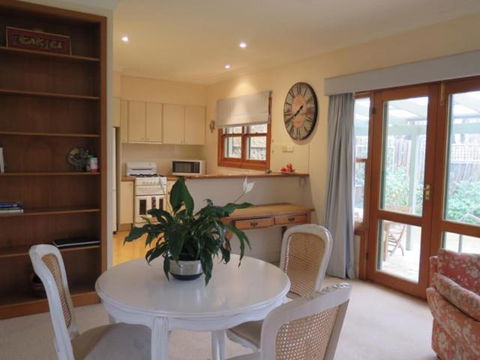 Magnolia Cottage - Tourism Hervey Bay 2