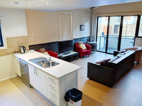 Blues Air 3 - Hervey Bay Accommodation 2