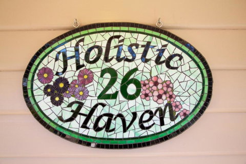 Holistic Haven - Hervey Bay Accommodation 6