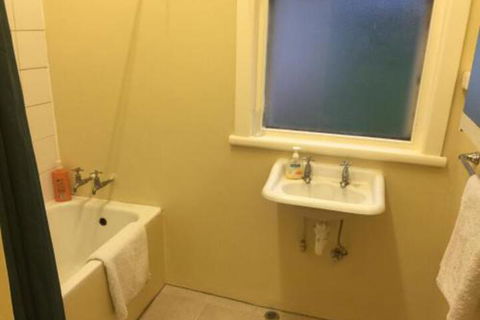 Rand Hotel - Hervey Bay Accommodation 1