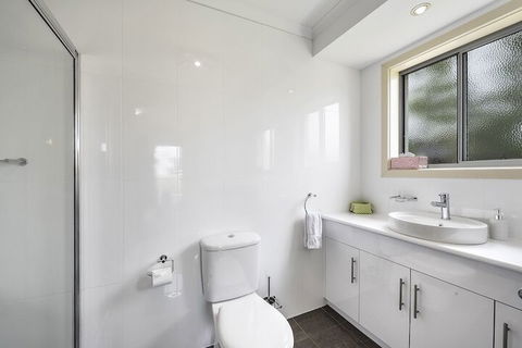 Megan Court Apartments - Hervey Bay Accommodation 1
