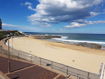 Newcastle Short Stay Apartments - Sandbar Newcastle Beach - Tourism Hervey Bay 1