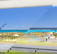 Beach Rd Villas by Rockingham Apartments - Hervey Bay Accommodation