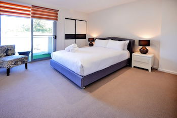Phillip Island Towers - Hervey Bay Accommodation 5