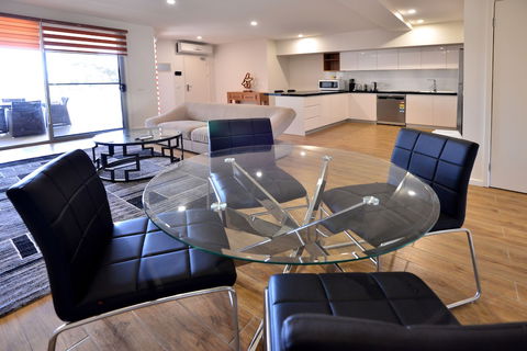 Phillip Island Towers - Hervey Bay Accommodation 1