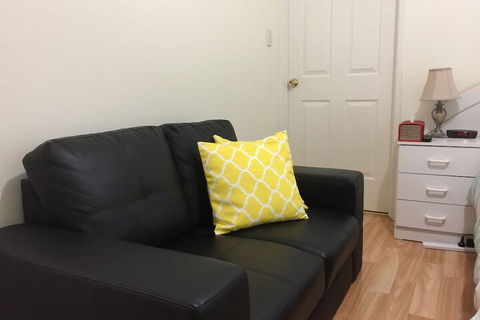 The Royal Dolphin B&B In Safety Bay - Tourism Hervey Bay 4