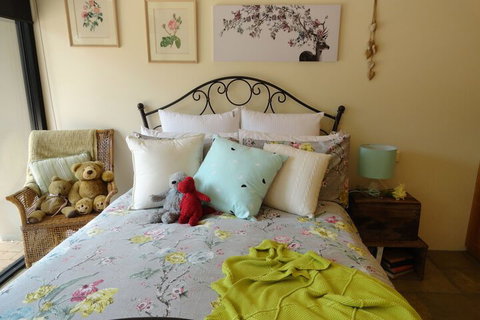 Down To Earth Farm Retreat - Hervey Bay Accommodation 5