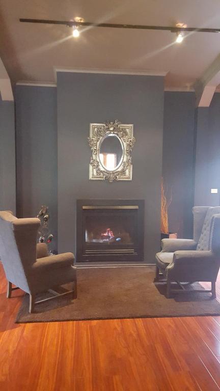 Montrose Barn House - Hervey Bay Accommodation 4