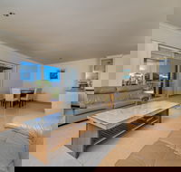 Seafront Unit 50 - Hervey Bay Accommodation
