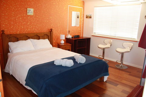 Shark Bay B & B - Hervey Bay Accommodation 4
