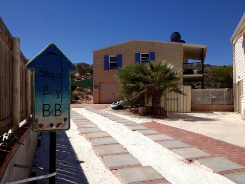 Shark Bay B & B - Hervey Bay Accommodation 0