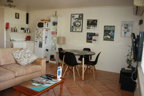 Shark Bay B & B - Hervey Bay Accommodation 3