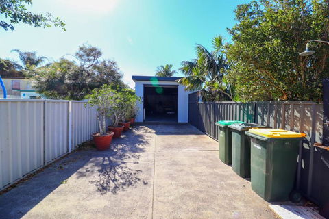 Blacksmiths Sea Breeze - Tourism Hervey Bay 3