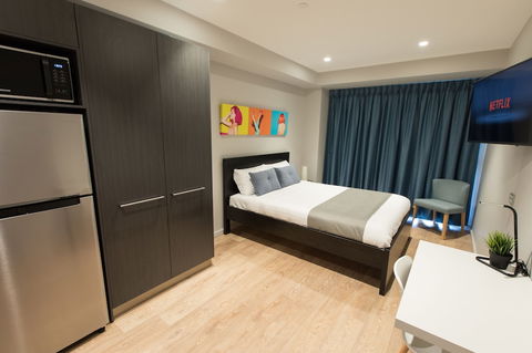 Studio 8 Residences - Adults Only - Hervey Bay Accommodation 4