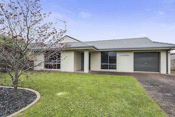 Starline - Hervey Bay Accommodation 0