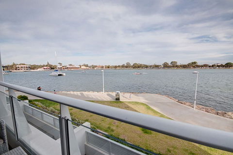 Bridgepoint 106 - Hervey Bay Accommodation 1