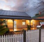 Rawsons Retreat Five Bedroom Home Walk CBD Includes Breakfast - Tourism Hervey Bay