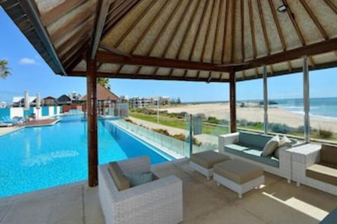 Sea Side 411 - Hervey Bay Accommodation 2