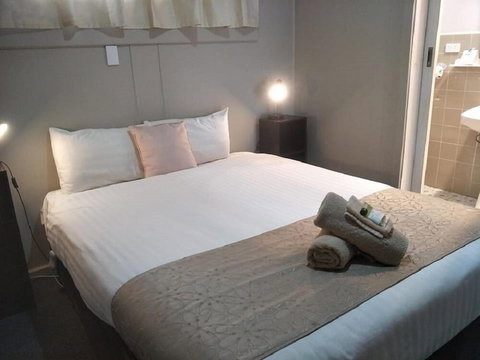 Smerdon Lodge Motel - Hervey Bay Accommodation 5