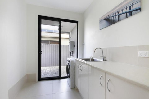 Grand Parade - Hervey Bay Accommodation 5