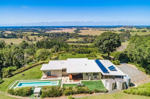 A PERFECT STAY - Jali Burugar - Tourism Hervey Bay 0