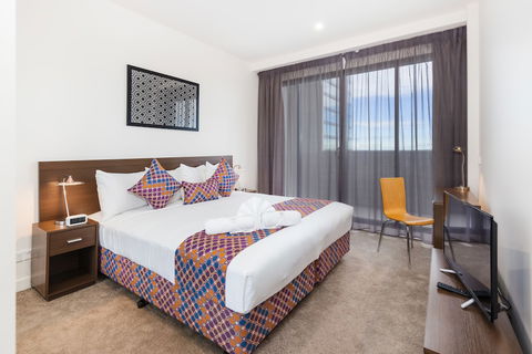 City Edge Dandenong Apartment Hotel - Hervey Bay Accommodation 0