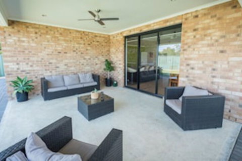 Barossa Family Holiday Home - Hervey Bay Accommodation 0