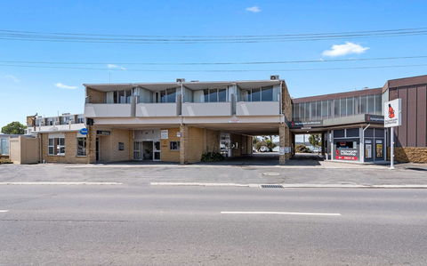 Bayside Hotel - Tourism Hervey Bay 5