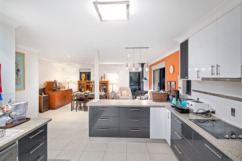 Madsen Retreat - Hervey Bay Accommodation 4