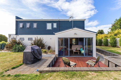 Madsen Retreat - Hervey Bay Accommodation 3