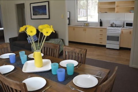 Robinsons Cabin - Hervey Bay Accommodation 5
