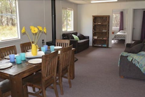 Robinsons Cabin - Hervey Bay Accommodation 2