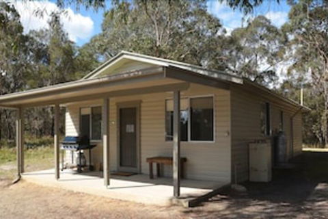 Robinsons Cabin - Hervey Bay Accommodation 0