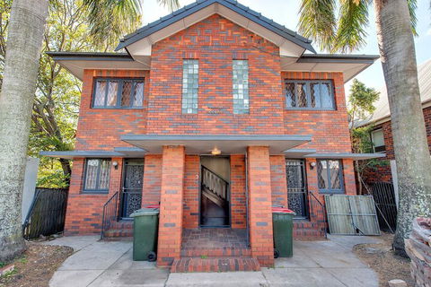 Anville Court - Tourism Hervey Bay 2