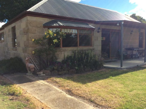 Our Cottage - Hervey Bay Accommodation 3