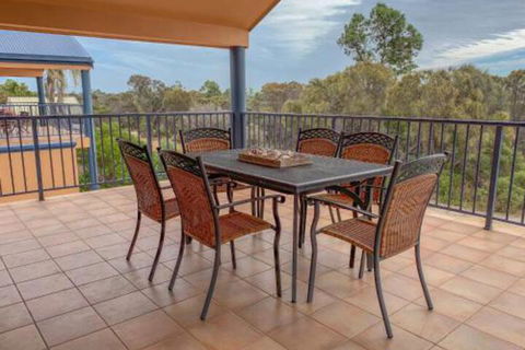 The Curly Seahorse - Hervey Bay Accommodation 7