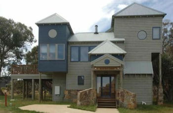 Blue Sky Lodge - Hervey Bay Accommodation 0