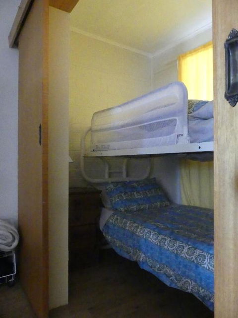 Blue Dog Holiday Units - Hervey Bay Accommodation 5