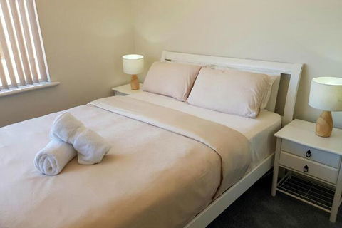 Caravel Beach House Mandurah - Hervey Bay Accommodation 4