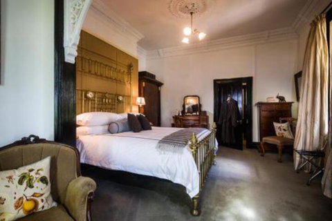 Holyrood House - Hervey Bay Accommodation 7