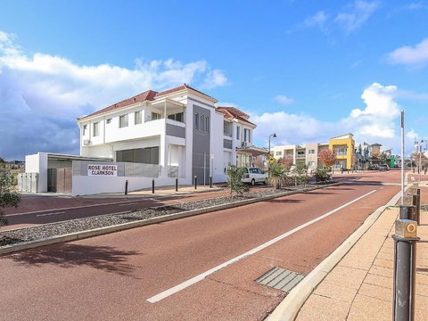 Rose Hotel Clarkson - Hervey Bay Accommodation 0