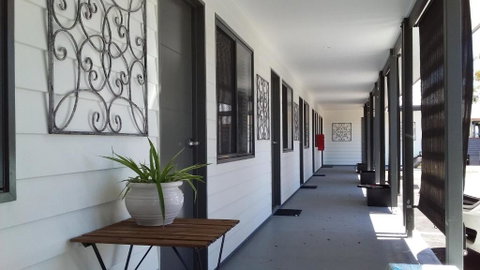 Verandah Motel - Hervey Bay Accommodation 2
