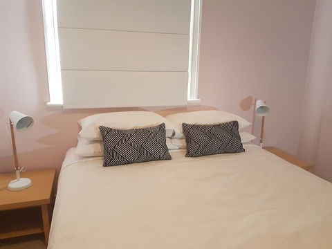 Newcastle Executive Homes - Cooks Hill Cottage - Hervey Bay Accommodation 1