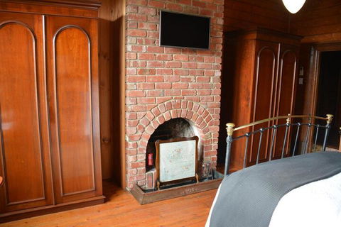 Portarlington Vicarage - Hervey Bay Accommodation 0