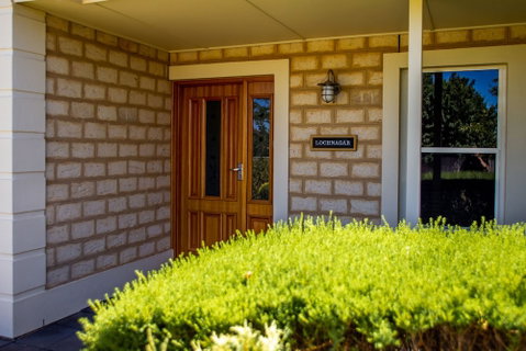 Lochnagar Barossa - Adults Only - Hervey Bay Accommodation 0
