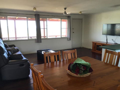Best Beach Villa - Hervey Bay Accommodation 1