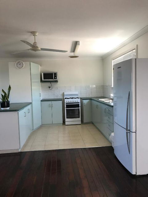 Best Beach Villa - Hervey Bay Accommodation 2
