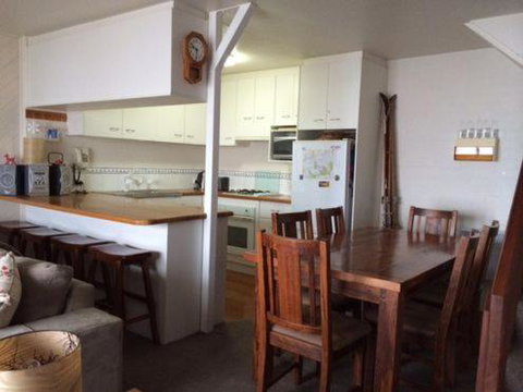 Molonys 12 - Hervey Bay Accommodation 2