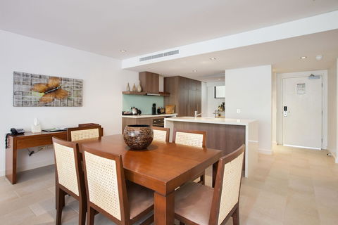 Private Sea Temple Penthouse 407 - Hervey Bay Accommodation 5